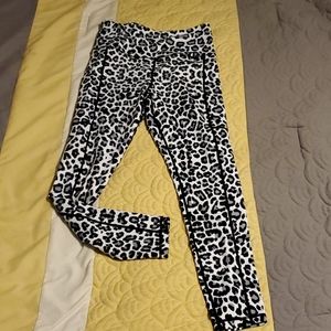 Never worn workout leggings